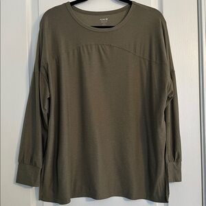 Old Navy Active Long Sleeve Side Slit Olive